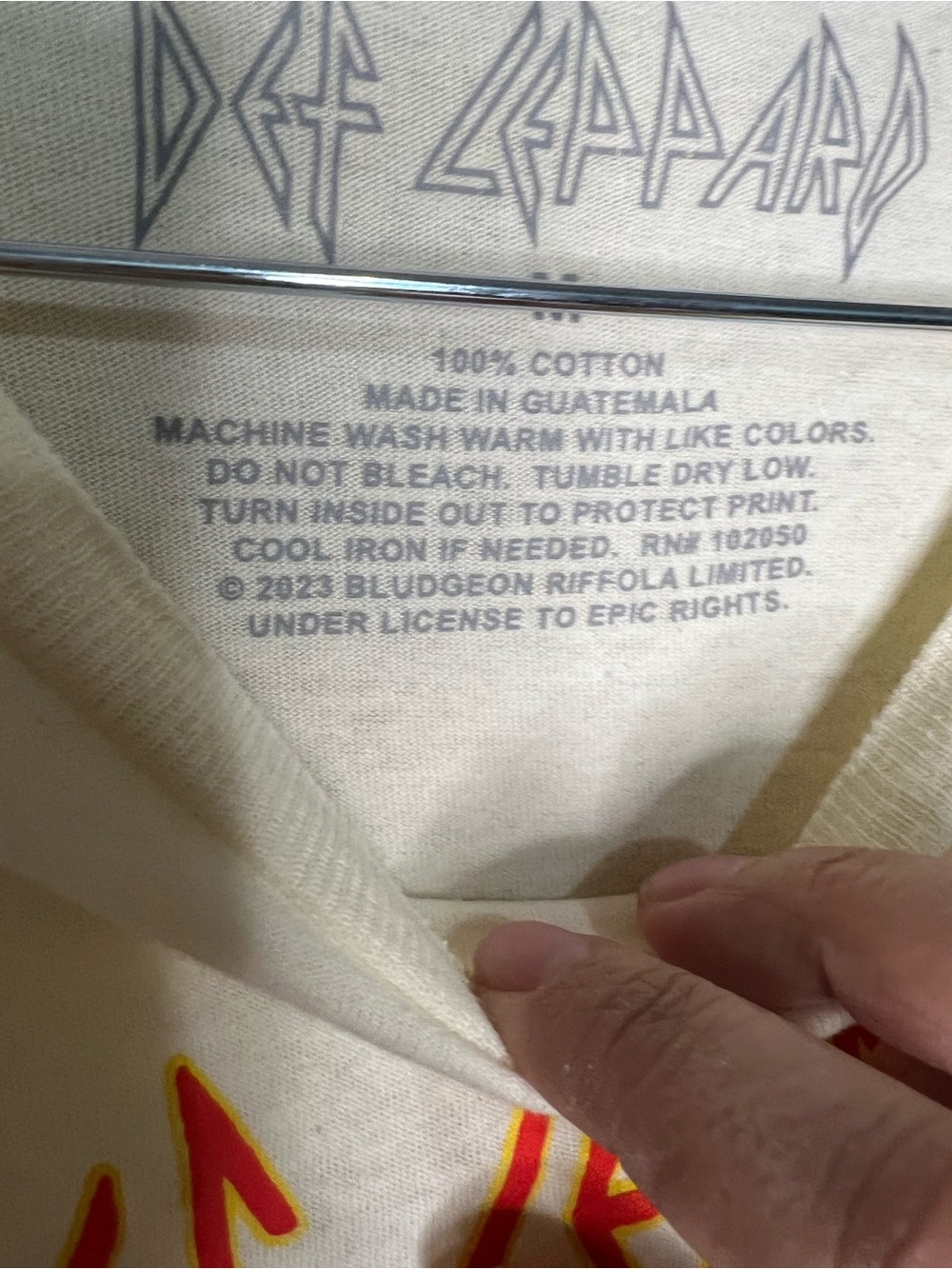 Def Leppard High 'N' Dry Yellow Cropped Baby Tee Graphic Band T-Shirt - Picture 5 of 6